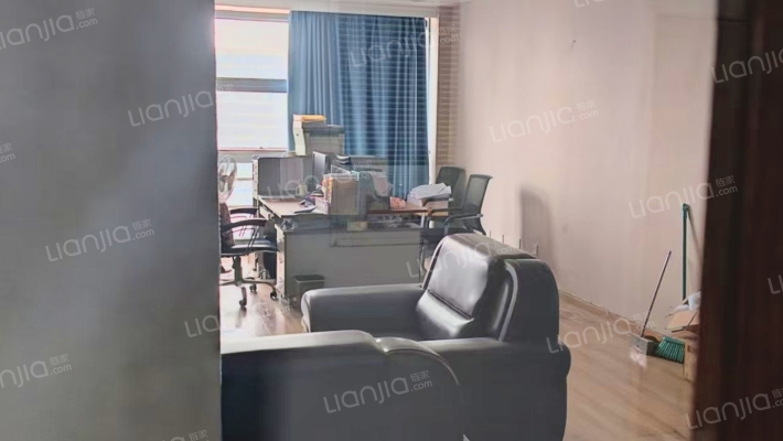 万国中心二手房实景图