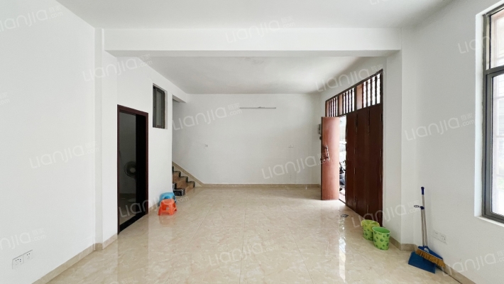 育才里二手房实景图