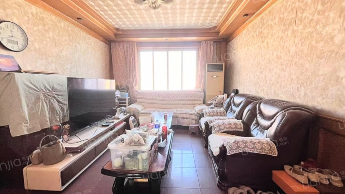 二医院家属院适宜或是本单位职工人员-客厅