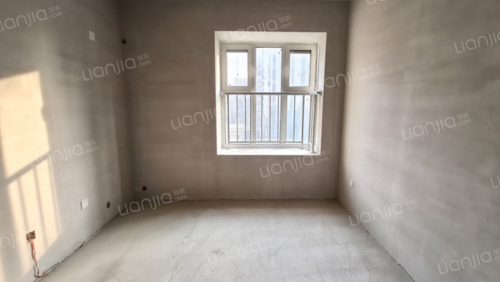 急售三利B区南北向两居，价格美丽。-卧室A