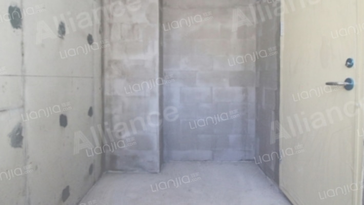 万科南湖春晓商业二手房实景图