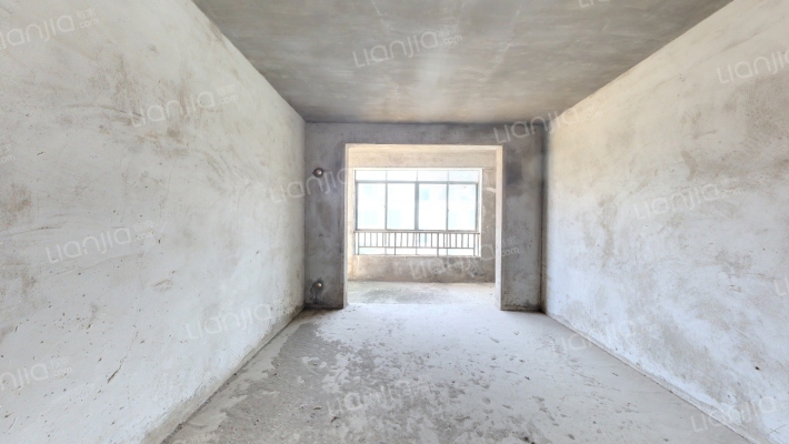 城市之间二手房实景图