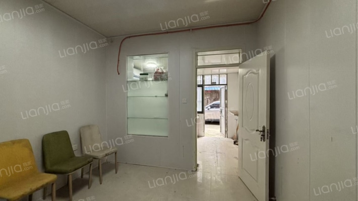 安装公司宿舍二手房实景图