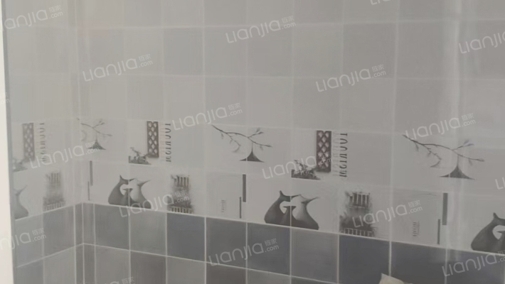 急售三利B区带装修两居，满二，价格美丽。-卫生间