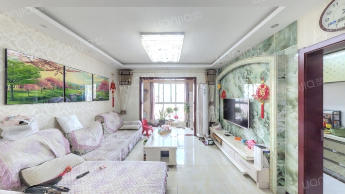 和郡东区二手房实景图