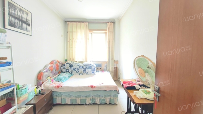 建设路173家属院  南北通透三居室 低楼层 购物方便-卧室B