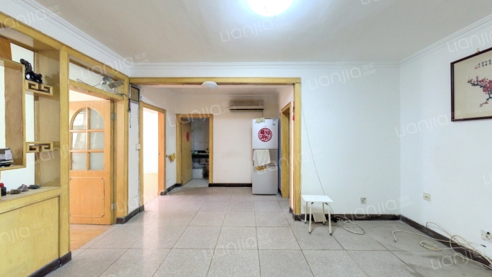 革新里24号院二手房实景图