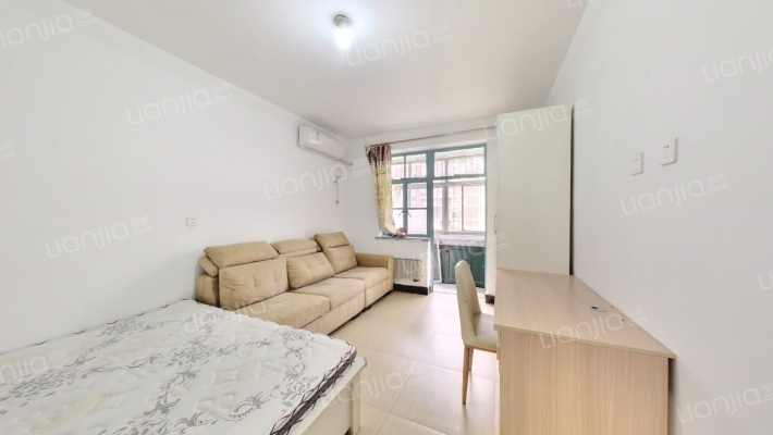 凤凰楼东区二手房实景图