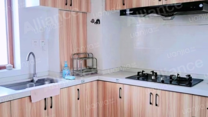 高铁新干线 2室2厅 南-厨房