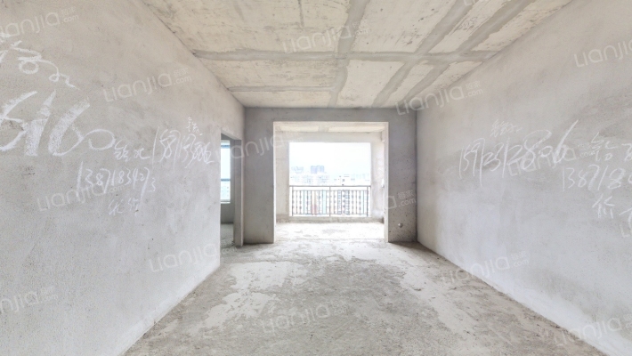 荣府天域二手房实景图