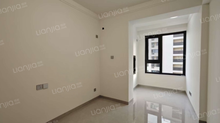 南北通透好户型，一梯两户中间楼层，全明格局-卧室A