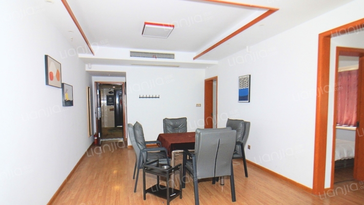 碧桂园天玺 公寓 简装 两室两厅 温馨舒适 生活便利-餐厅