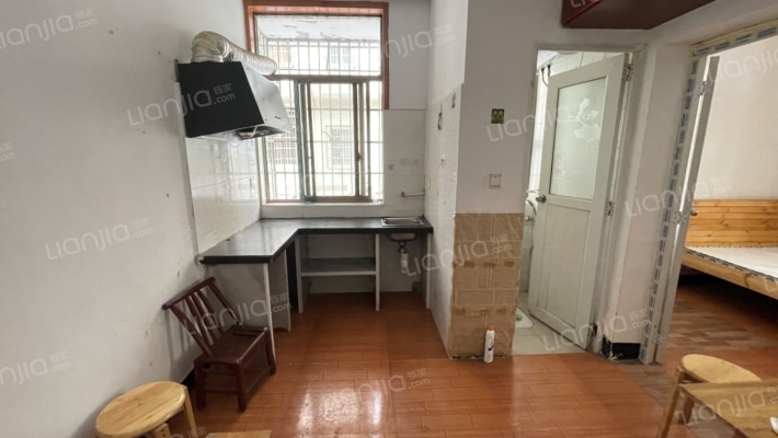 泉塘小区C区二手房实景图
