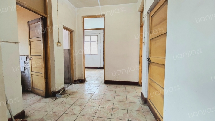 车管所家属院二手房实景图