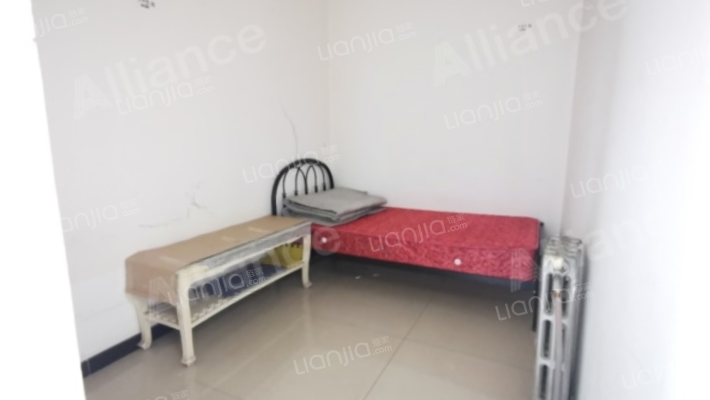 三层别墅本满五 税费低 南北通透格局 通风采光很好-卧室A