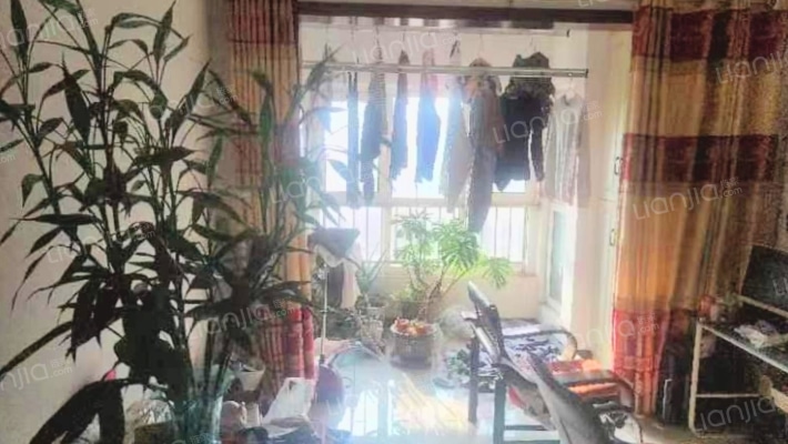 假日丽舍二手房实景图