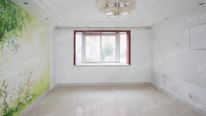 华福佳缘小区 低楼层 采光好 房主诚心出售-客厅