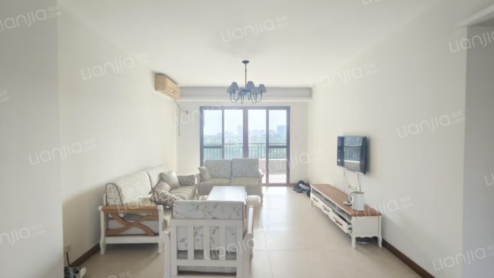 蔚蓝海岸二手房实景图