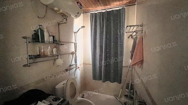 国富嘉园 南北通透三居室  看房提前联系-卫生间A