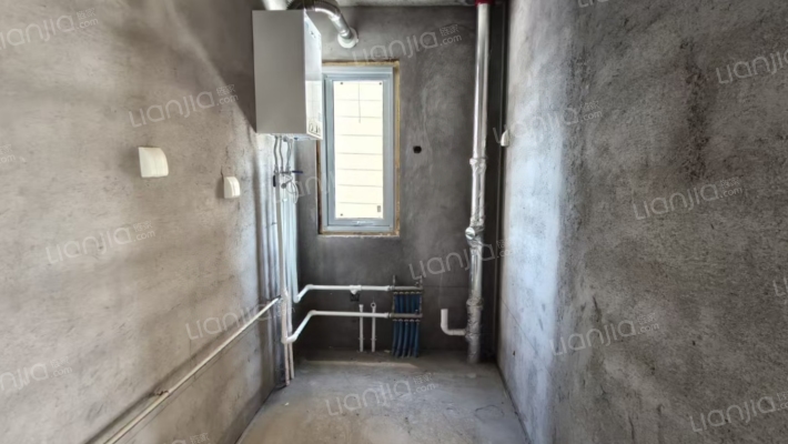 急售三利B区南北通透三居洋房，满二，价格美丽。-厨房