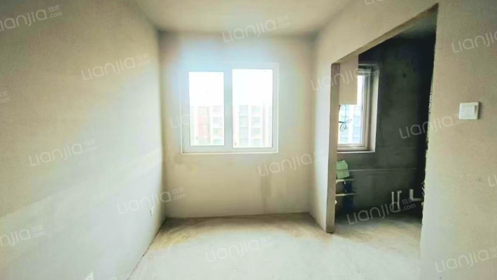 北京界三利中和城南北通透两居，户型好，门口838车站-餐厅