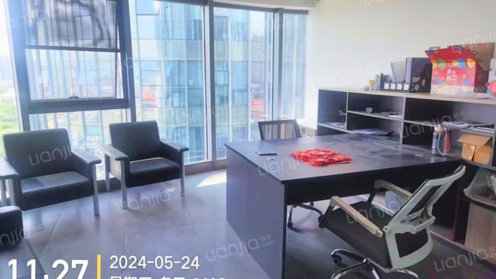 福海银鹏商厦二手房实景图