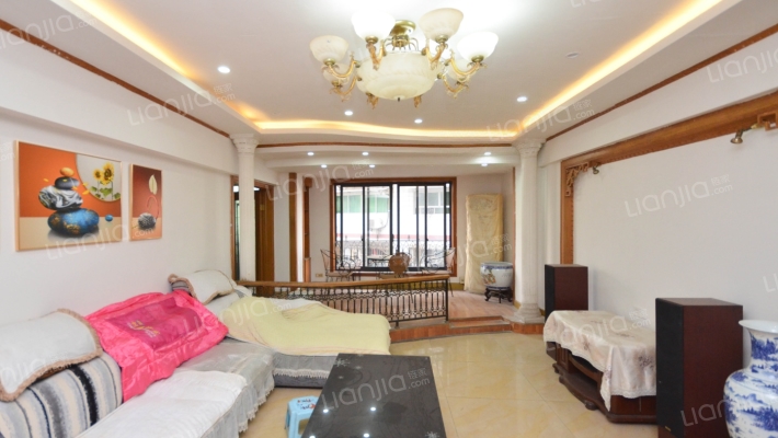 万里城墙二手房实景图