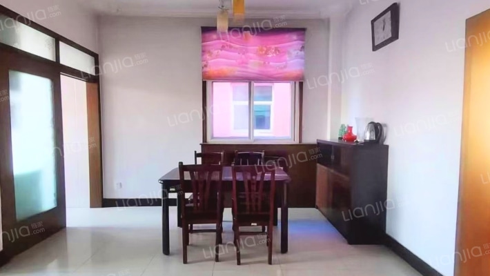 满五税费少 南北通透，中上楼层，采光充足，好地段-餐厅