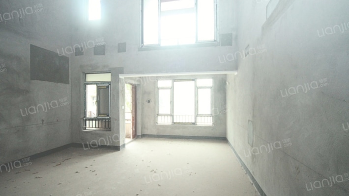 美利溪镇二期二手房实景图