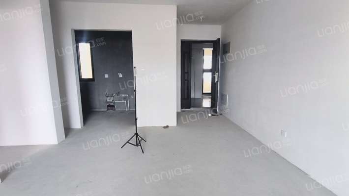 高新区中冶二期大三居，南北通透，无遮挡-餐厅