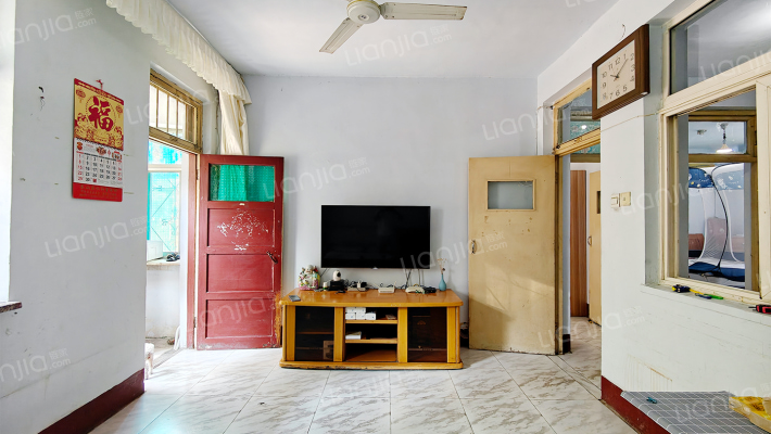 泰安市粮食局宿舍二手房实景图