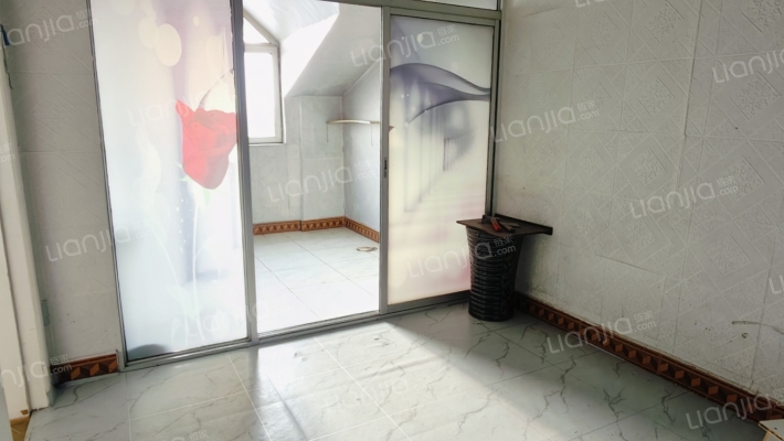 人大楼二手房实景图