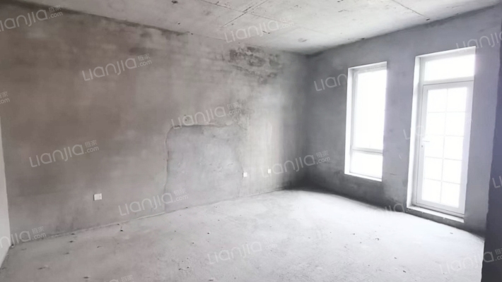 京西 京都高尔夫别墅区 291平南入户的联排别墅急售-卧室A