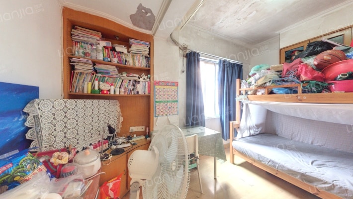 新鸿花园一期二手房实景图