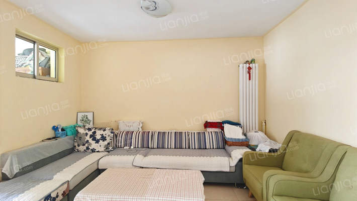 财源新村148号院二手房实景图