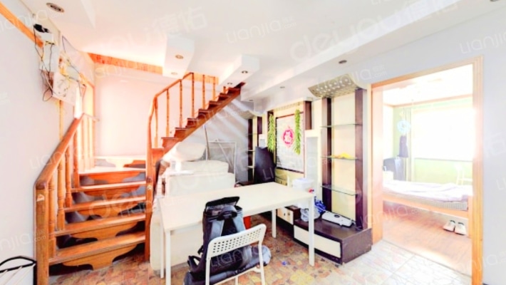 康安里小区二手房实景图