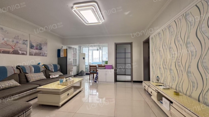 范阳路二康医院南侧，集体供暖精装三居-客厅