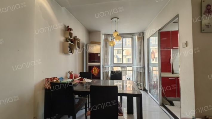 名流五期 三居 集中供暖 看房方便-餐厅