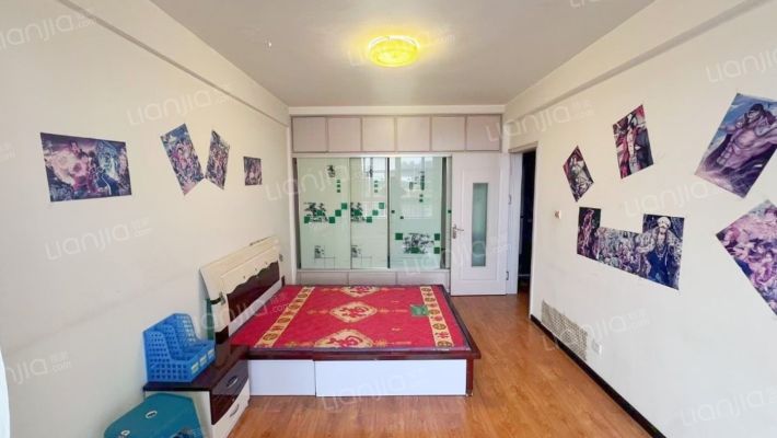 卿华苑小区二手房实景图