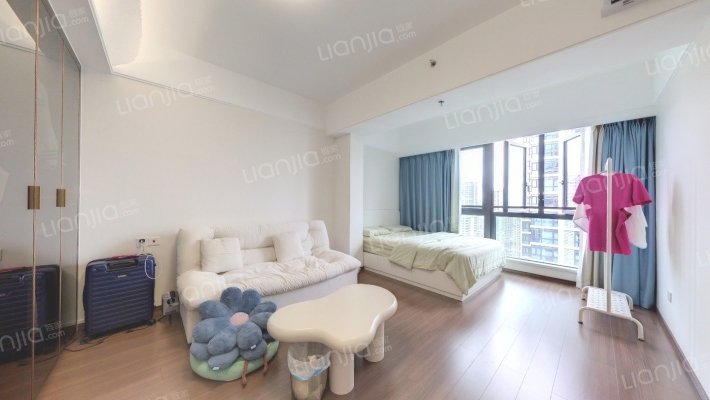 华发琴澳新城四季广场二手房实景图