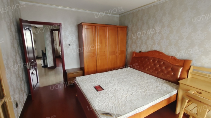 双塔区电梯房 精装南北两居室 落地窗 采光视野好-卧室A