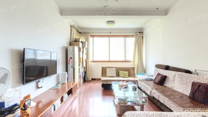 楠姆社区102街坊二手房实景图