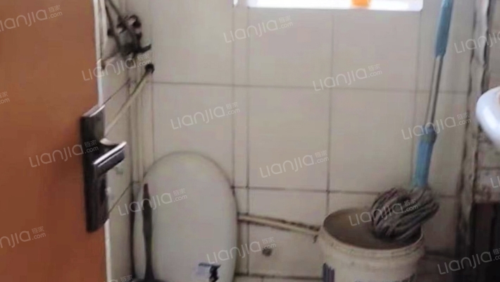 南北通透两居，好楼层，采光视野好，无遮挡，环境好。-卫生间