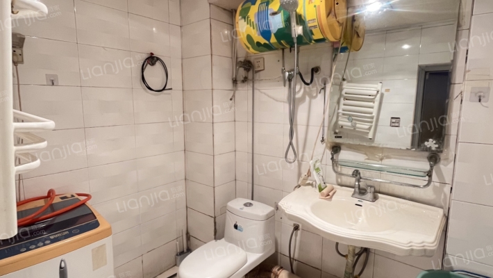 县府小区 2室1厅 南 北-卫生间