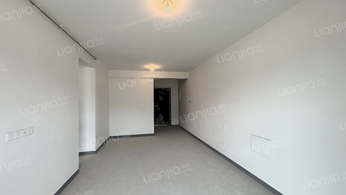 东宸铭邸二手房实景图