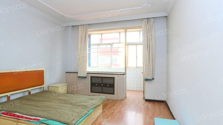 和平巷12号院二手房实景图