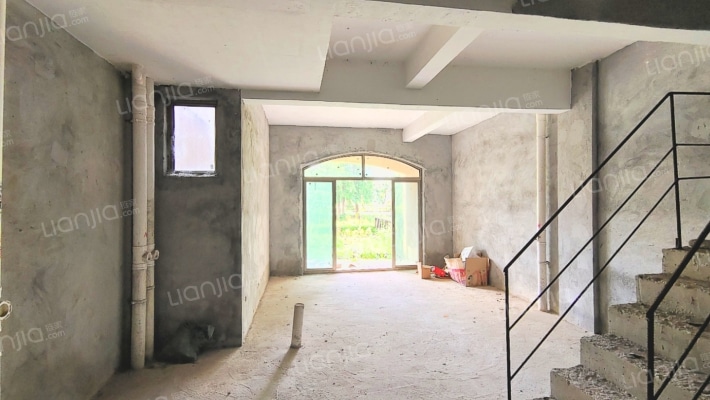 中旅山湖中央二手房实景图