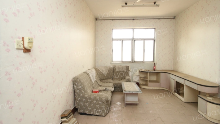 油田家属院二手房实景图