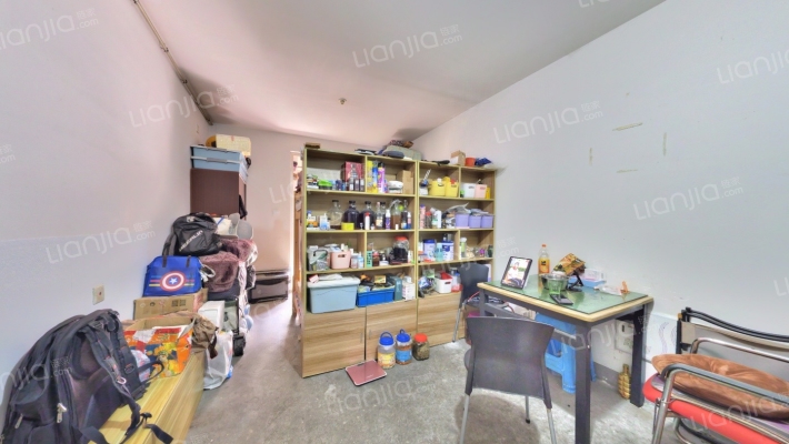 佘北家园秀雅苑二手房实景图