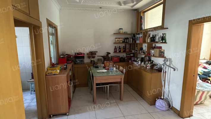 二康西侧，南北通透三居，次顶层，范阳路沿线-餐厅